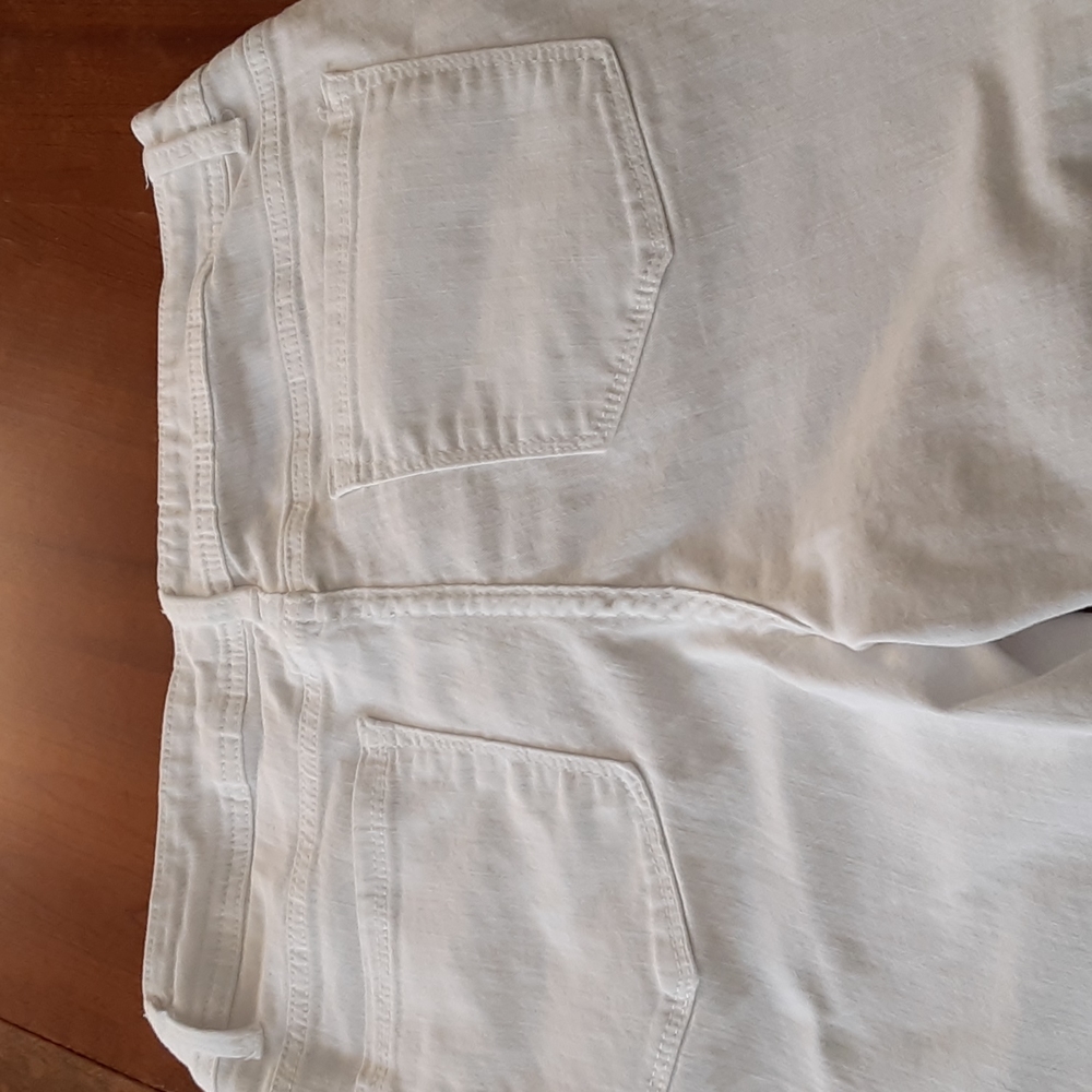 Faded Glory Womens White Bermuda Shorts - Picture 5 of 8